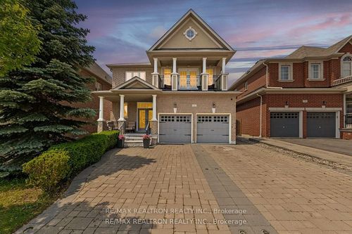 52 Lady Angela Lane, Maple, ON, L6A4S7 | Card Image