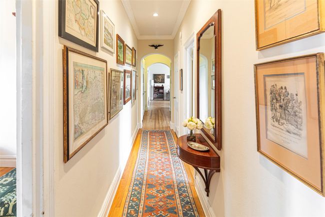 Entry hallway | Image 15