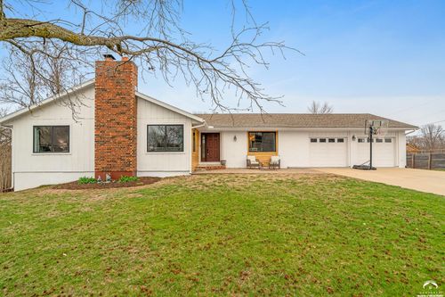1328 N 1770 Rd, Lawrence, KS, 66044-9195 | Card Image