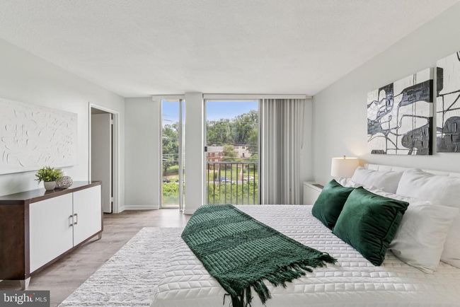 APT-526 - 4600 S Four Mile Run Dr, Condo with 1 bedrooms, 1 bathrooms and null parking in ARLINGTON VA | Image 14