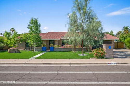 2501 E Cholla St, Phoenix, AZ, 85028-1832 | Card Image