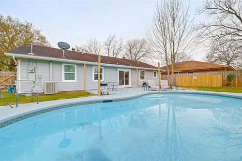 5330 Hialeah Dr, Houston, TX, 77092-5636 | Card Image