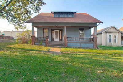 107 W Shawnee Street, House other with 4 bedrooms, 1 bathrooms and null parking in Paola KS | Image 1