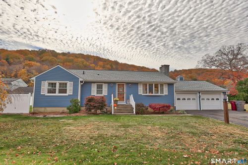 30 Hackett St, Naugatuck, CT, 06770-5006 | Card Image