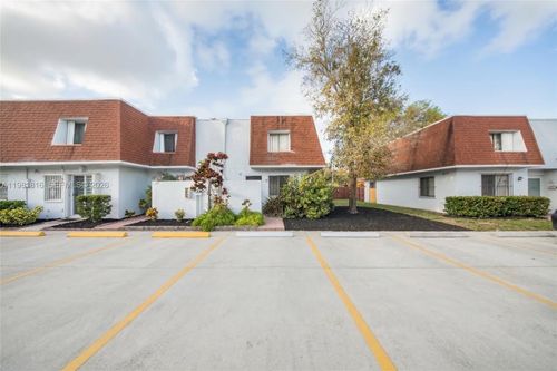 apt-11b-10710 Nw 7th St, Miami, FL, 33172-3727 | Card Image