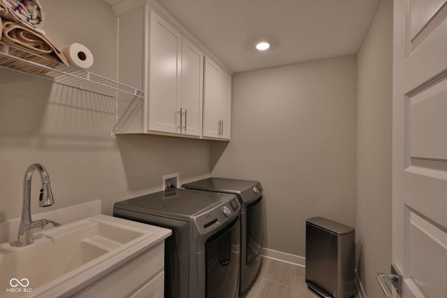 8244 Bostic Dr, Townhouse with 3 bedrooms, 4 bathrooms and null parking in Fishers IN | Image 12