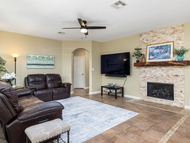 Family living open to the kitchen | Image 11