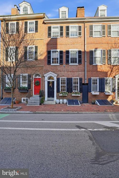 131 Pine St, PHILADELPHIA, PA, 19106-4311 | Card Image