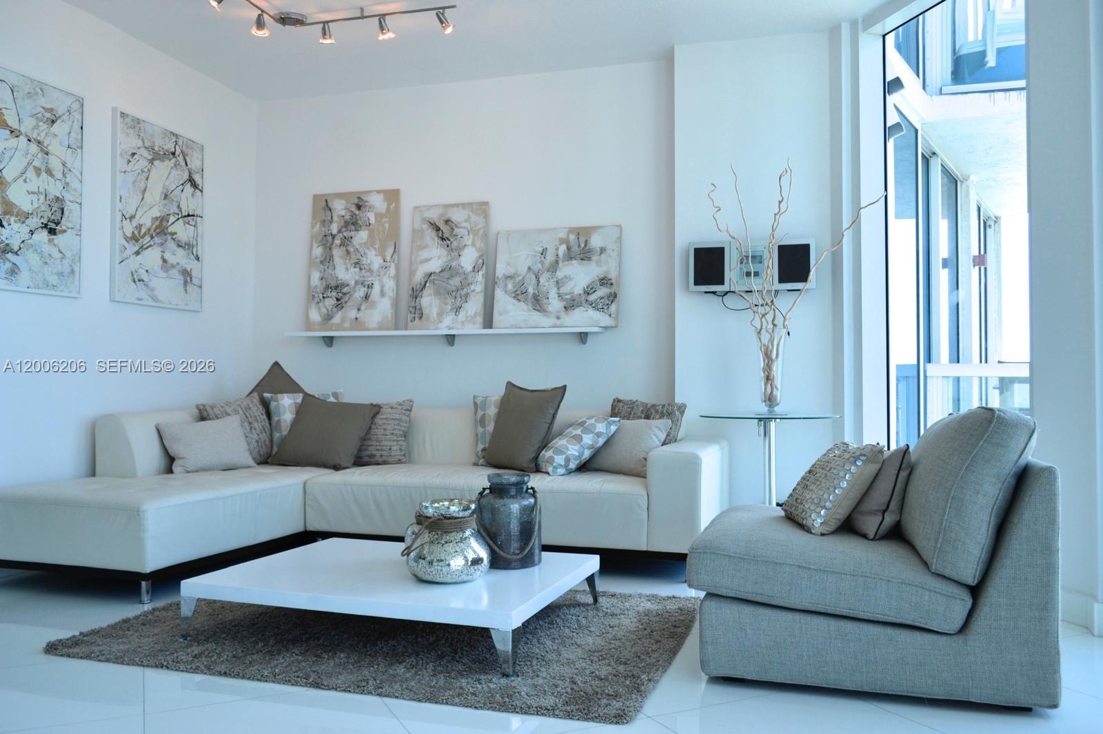Residential Lease in Miami Beach 4