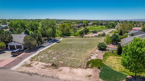 558 W Golfwood Dr, Pueblo West, CO, 81007-3630 | Card Image