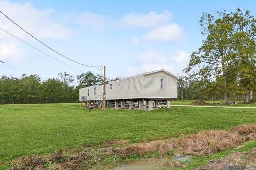 45162 Butch Gore Rd, Saint Amant, LA, 70774-3112 | Card Image