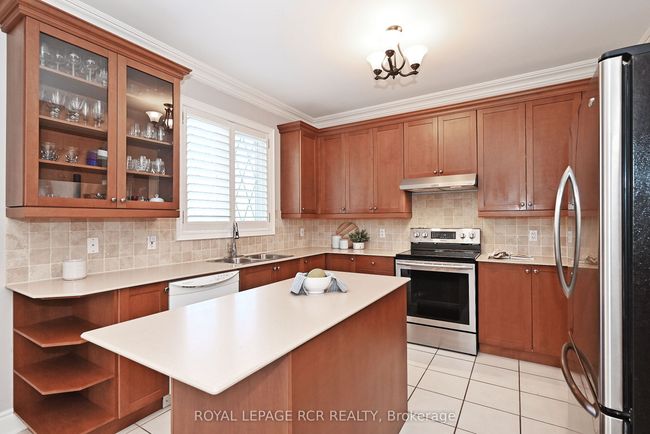 9 Deerhorn Cres, House other with 4 bedrooms, 3 bathrooms and 6 parking in Aurora ON | Image 14