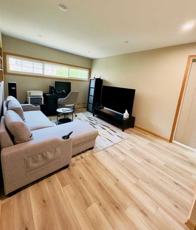 9321 S 81 St Ct, House other with 3 bedrooms, 3 bathrooms and 2 parking in Hickory Hills IL | Image 8