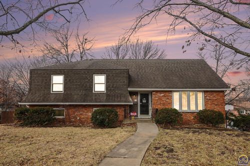 3201 Sw Plass Ave, Topeka, KS, 66611-2057 | Card Image