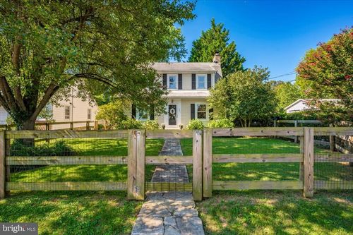 721 Central Ave, SYKESVILLE, MD, 21784-7511 | Card Image