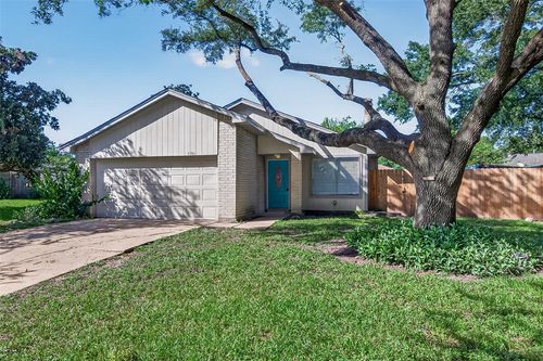 14306 River Glen Dr, Sugar Land, TX, 77498-1755 | Card Image