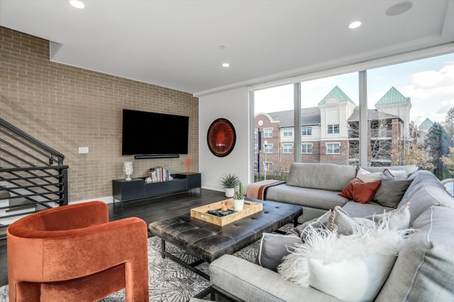 311 Alfred Street | Image 18