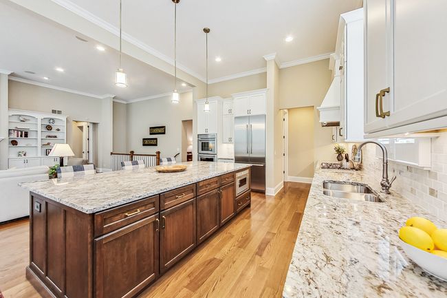 2811 Parkside Cir, House other with 3 bedrooms, 3 bathrooms and 2 parking in Glenview IL | Image 8
