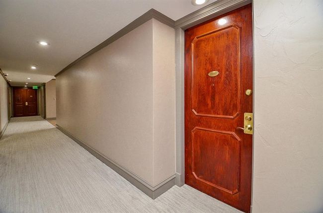 UNIT-805 - 5150 Hidalgo St, Condo with 2 bedrooms, 2 bathrooms and 2 parking in Houston TX | Image 5