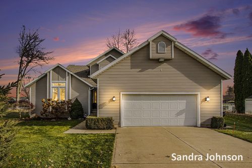 12712 Sunrise Ct, Wayland, MI, 49348-9219 | Card Image