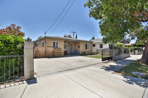 1206 W Mcfadden Ave, Santa Ana, CA, 92707-1212 | Card Image