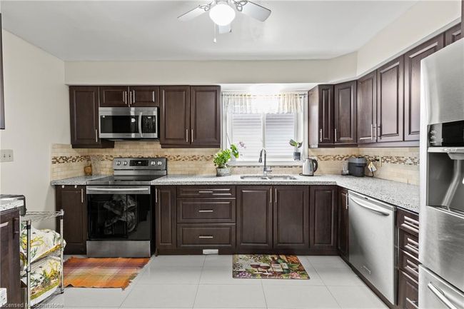 6745 Dawson St, House other with 3 bedrooms, 4 bathrooms and 3 parking in Niagara Falls ON | Image 9