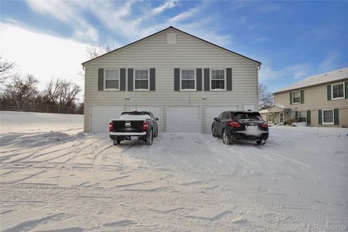 3d-2627 Thornbrier Court, Orion Charter Township, MI, 48430 | Card Image