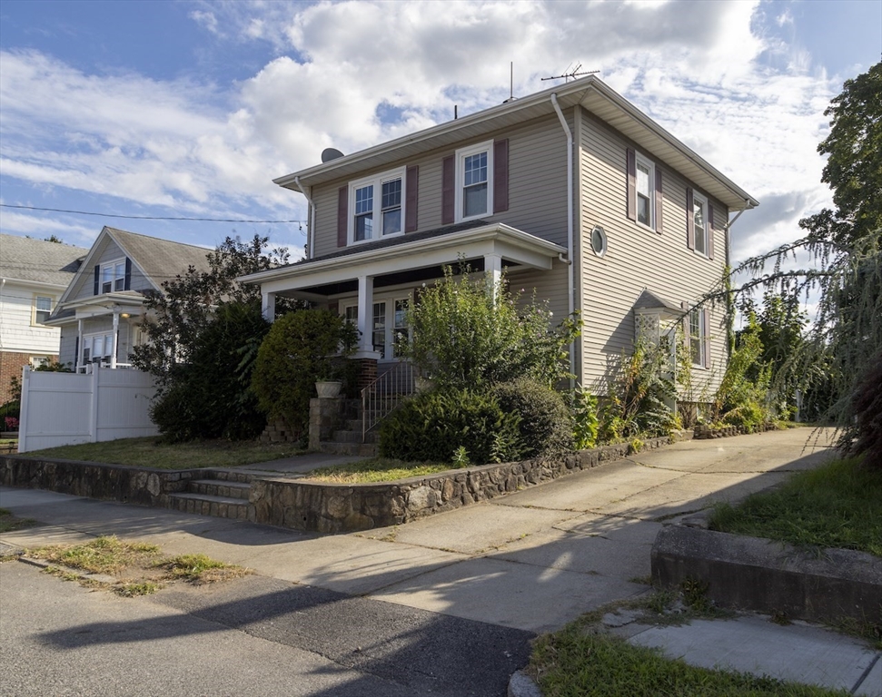 Burnside St, Cranston, RI 02910