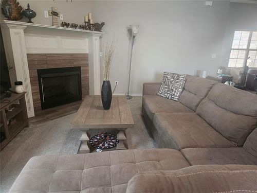 11904 Sw 18th St, Yukon, OK, 73099-7344 | Card Image