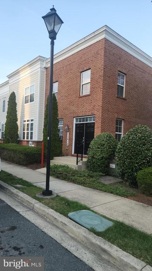 11612 Leesborough Cir, SILVER SPRING, MD, 20902-2890 | Card Image