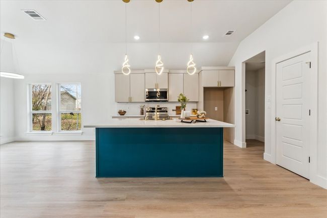 225 West Pl, House other with 3 bedrooms, 2 bathrooms and null parking in White Settlement TX | Image 12