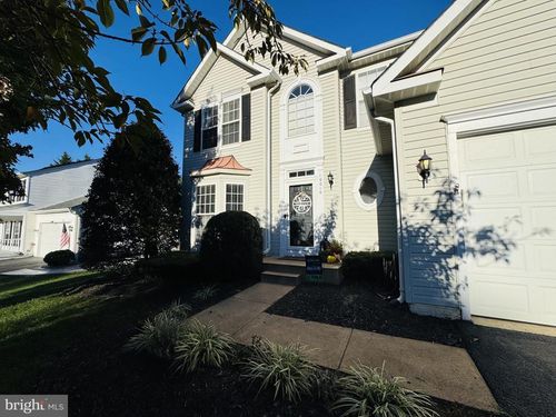 10015 Carters Grove Rd, FREDERICKSBURG, VA, 22408-9579 | Card Image