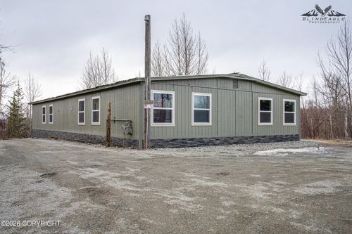 a-1630 N Winding Brook Loop, Palmer, AK, 99645-7741 | Card Image
