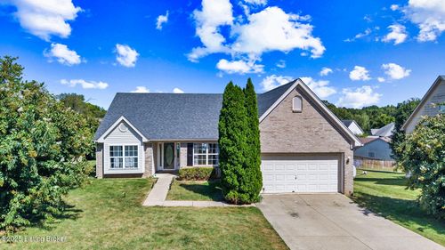 5027 Middlesex Dr, Louisville, KY, 40245-6487 | Card Image