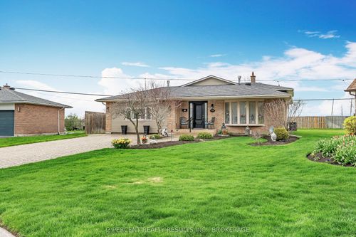 935 Brodie Ave, Kingston, ON, K7M4P8 | Card Image