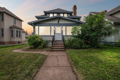 810 9th Ave W, Ashland, WI, 54806-2812 | Card Image