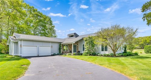 5 Wicklow Rd, Westerly, RI, 02891-3645 | Card Image