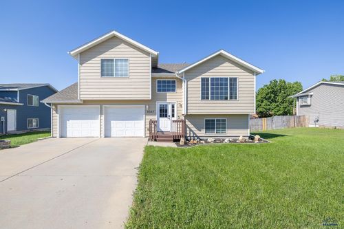 5047 Williams St, RAPID CITY, SD, 57703-6433 | Card Image