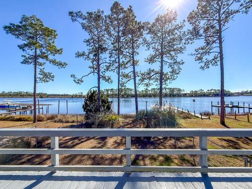 425 River Rd, Carrabelle, FL, 32322-5022 | Card Image