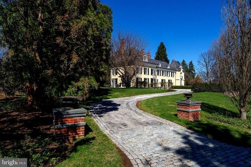 1122 Brynlawn Rd, VILLANOVA, PA, 19085-2102 | Card Image