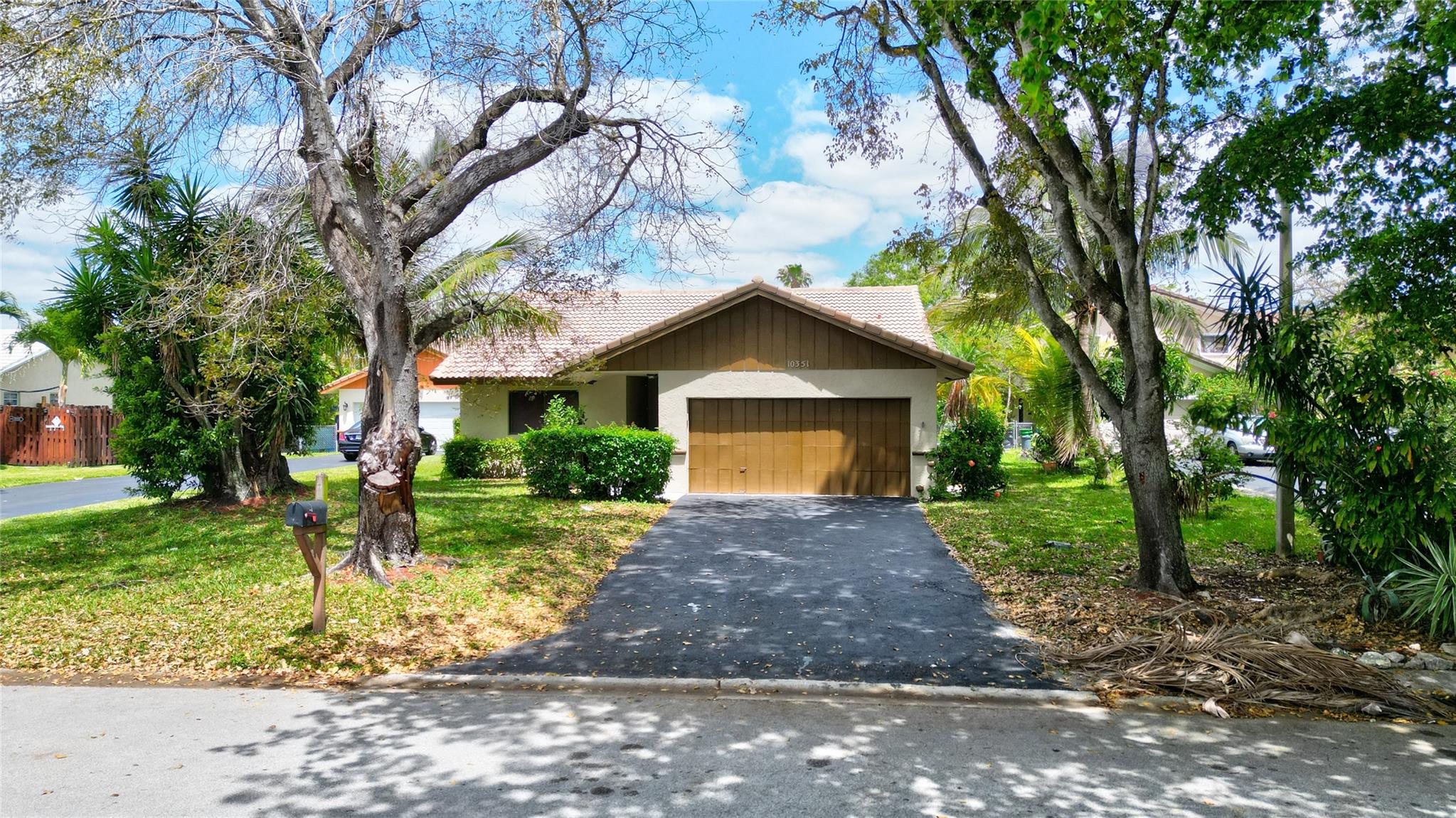 31st St, Coral Springs, FL 33065