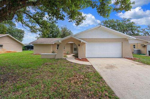8643 Woodbridge Dr, NEW PORT RICHEY, FL, 34655-2932 | Card Image