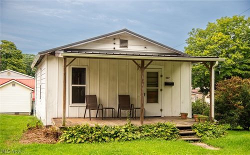 537 N 16th St, Coshocton, OH, 43812-1419 | Card Image