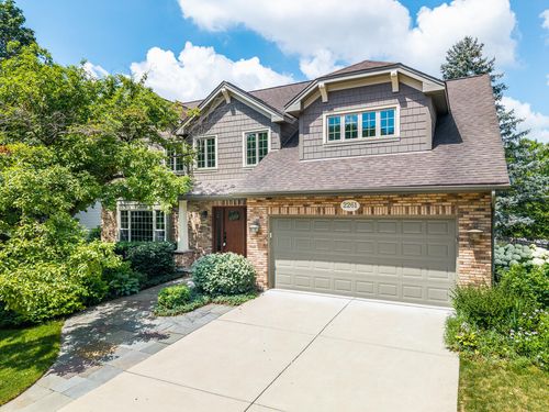 2261 Remington Dr, Naperville, IL, 60565-3453 | Card Image
