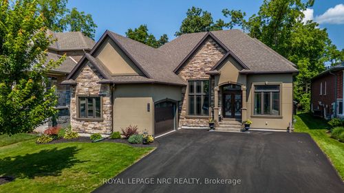 713 Clarence St, Port Colborne, ON, L3K0A8 | Card Image