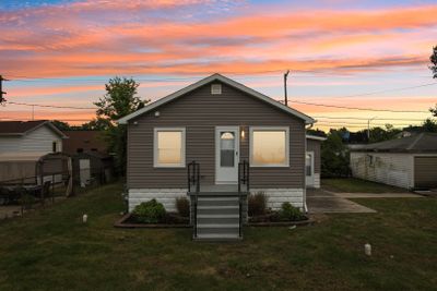 943 Greenbay Avenue, House other with 2 bedrooms, 2 bathrooms and null parking in Calumet City IL | Image 2