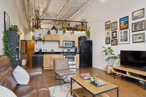 apt-223-1400 Rosa L Parks Blvd, Nashville, TN, 37208-2567 | Card Image