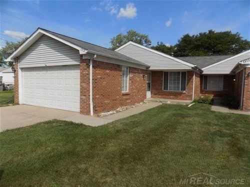 19121 Waldorf St, Roseville, MI, 48066-7909 | Card Image