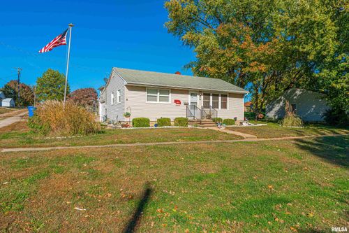 306 W High St, Mason City, IL, 62664-1005 | Card Image