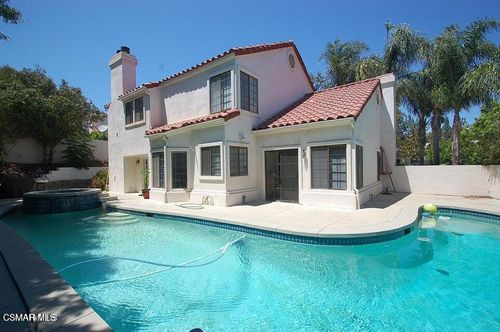 5580 Eagle Point Cir, Westlake Village, CA, 91362-5425 | Card Image